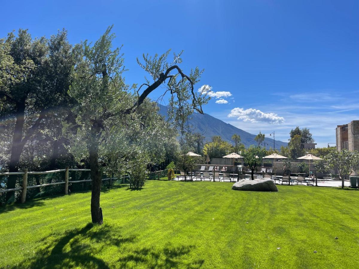 Sibenbras Natural Aparthotel Limone sul Garda Dış mekan fotoğraf
